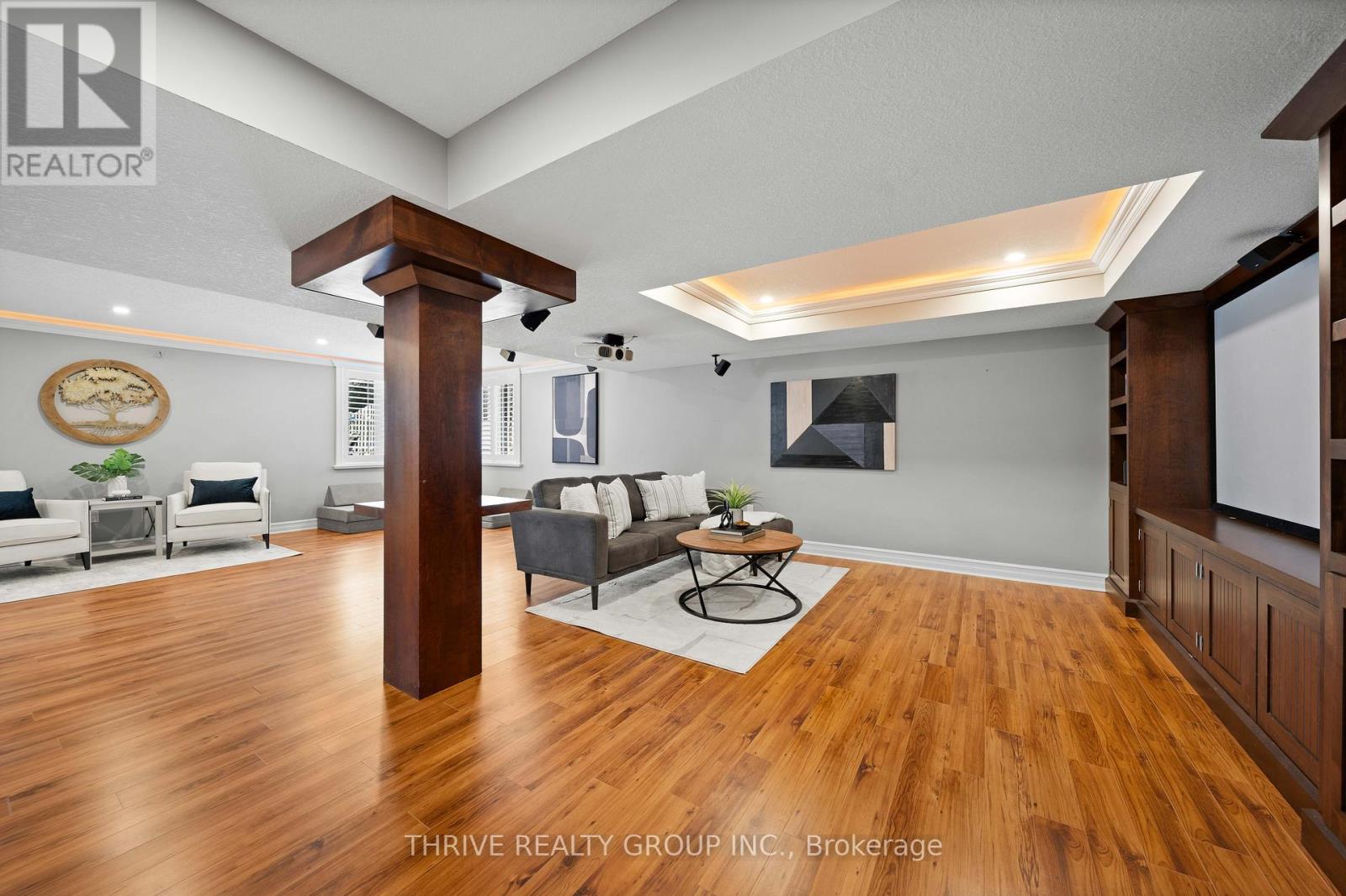 944 COLLINS DRIVE - 39