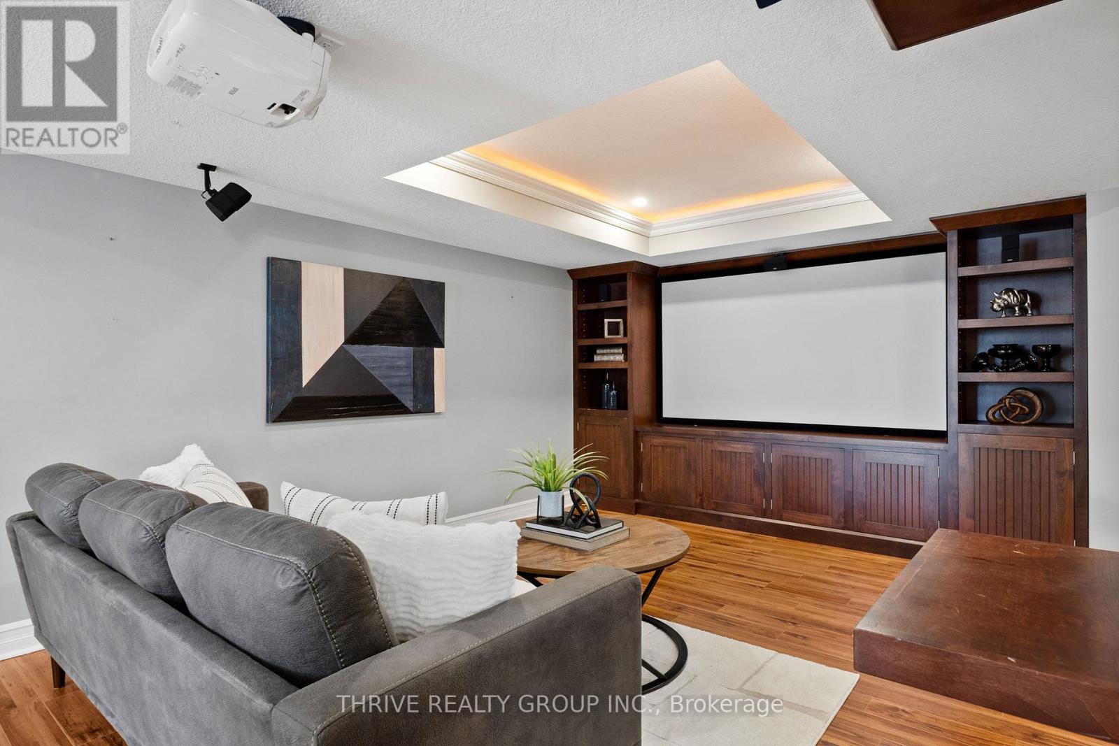 944 COLLINS DRIVE - 40
