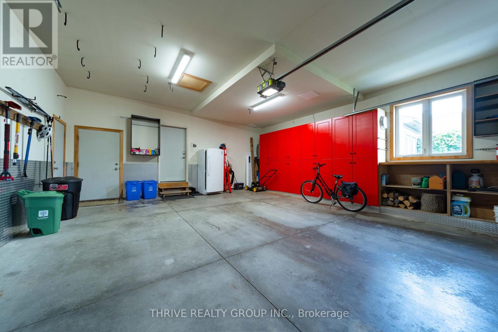 944 COLLINS DRIVE - 46