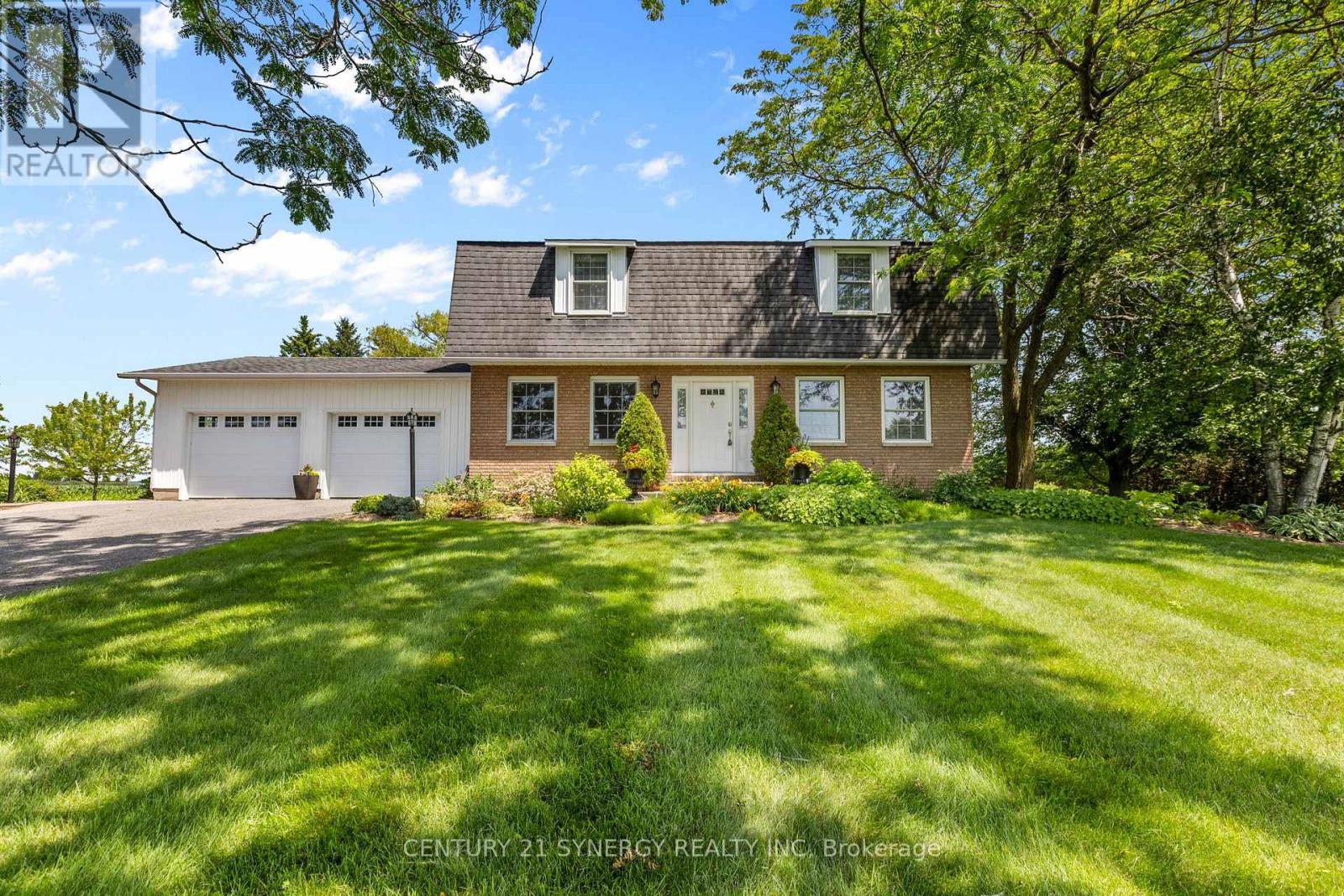3 Bed, 2 Bath House for Sale in Russell – 183 HAMILTON ROAD, Russell – MLS# X13536160 - Image 1