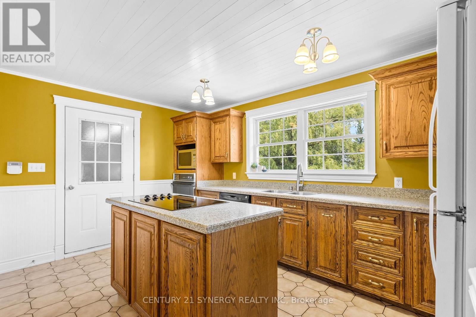 3 Bed, 2 Bath House for Sale in Russell – 183 HAMILTON ROAD, Russell – MLS# X13536160 - Image 9