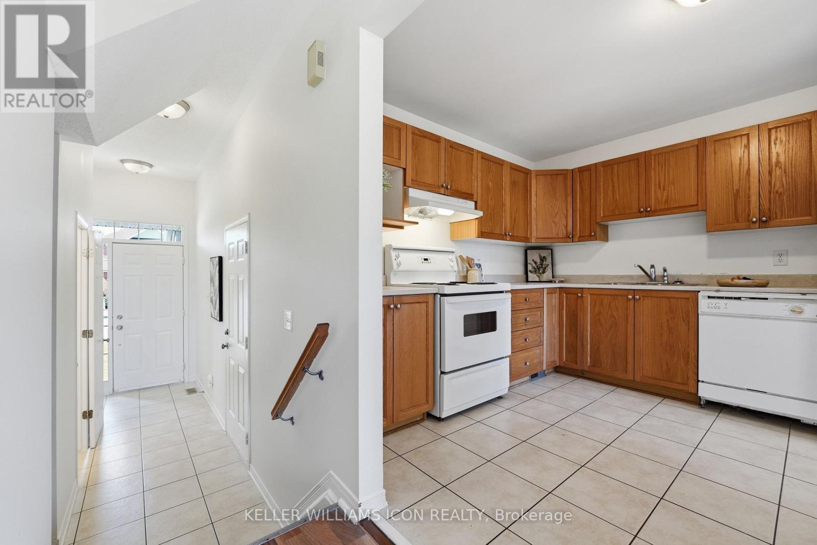 3 Bed, 2 Bath House for Sale in Ottawa – 472 CLARIDGE DRIVE, Ottawa – MLS# X13536166 - Image 8