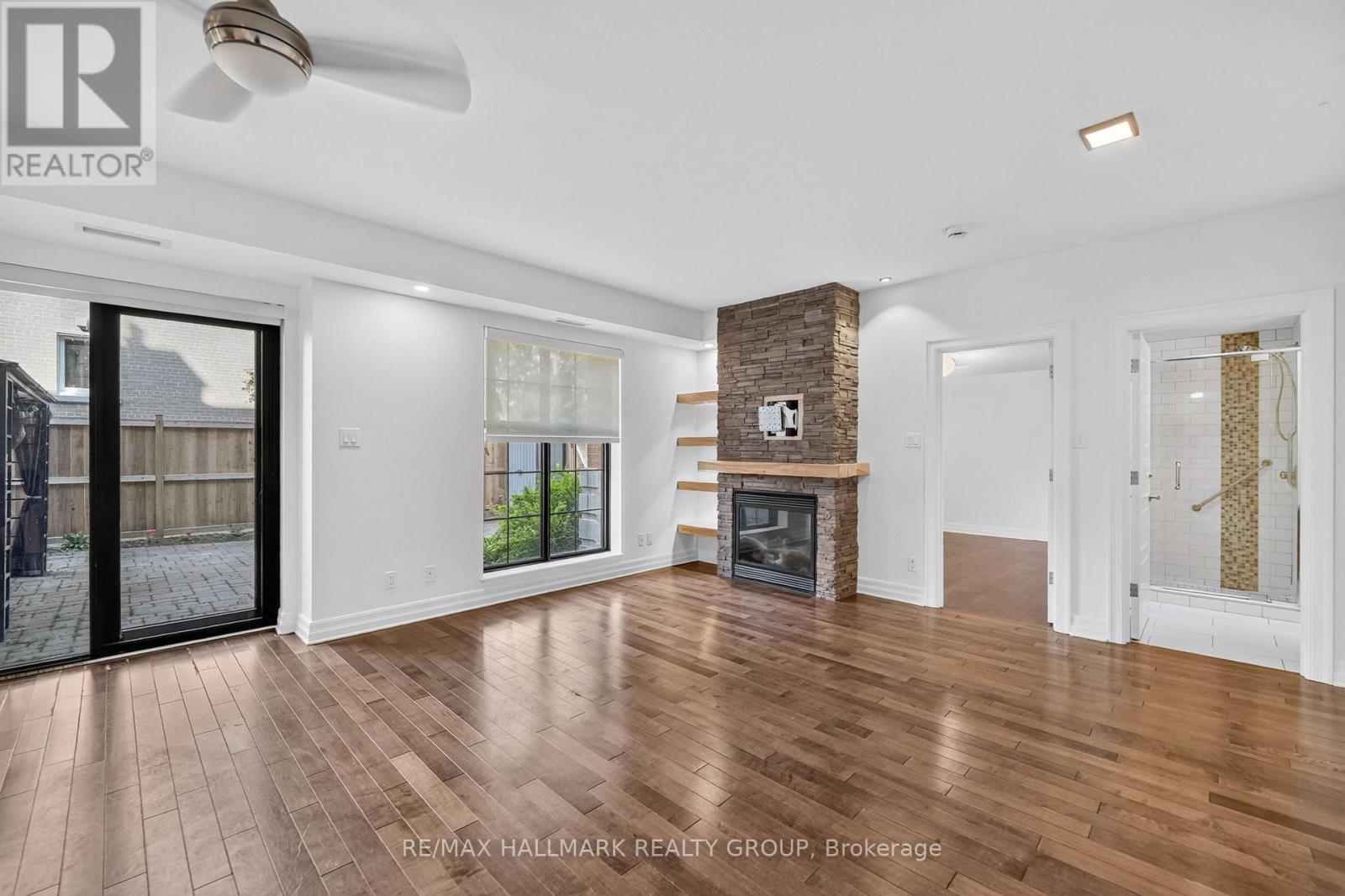 #101 419 LAURIER AVENUE E - 14