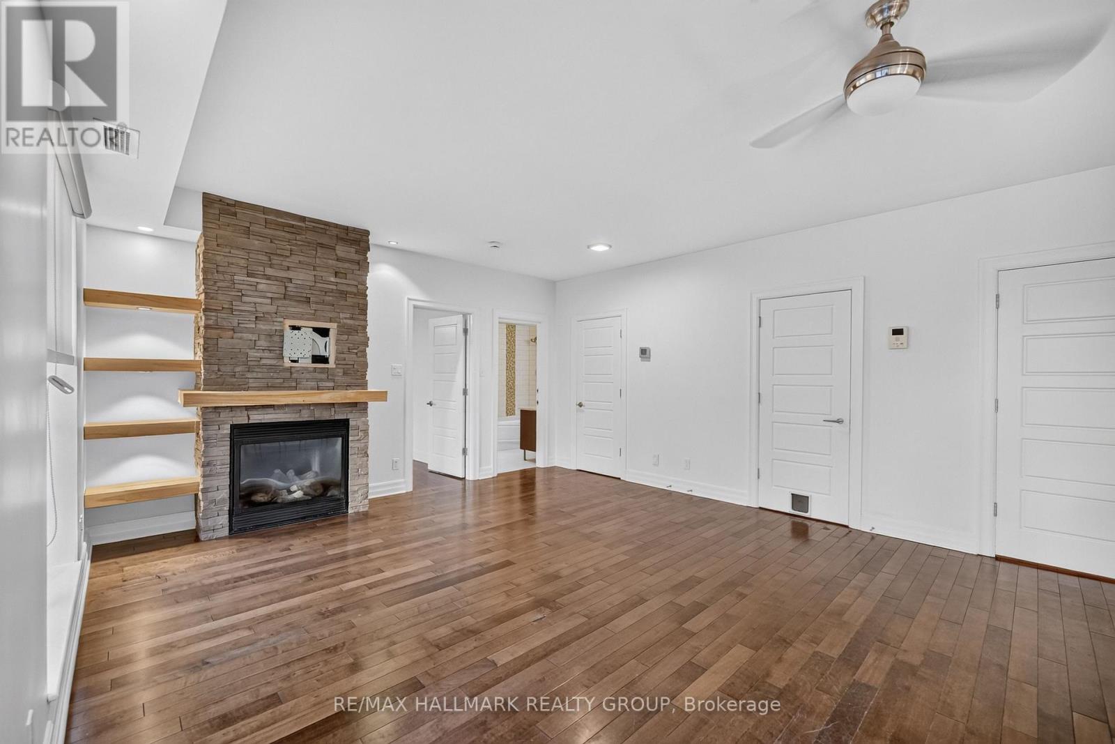 #101 419 LAURIER AVENUE E - 16