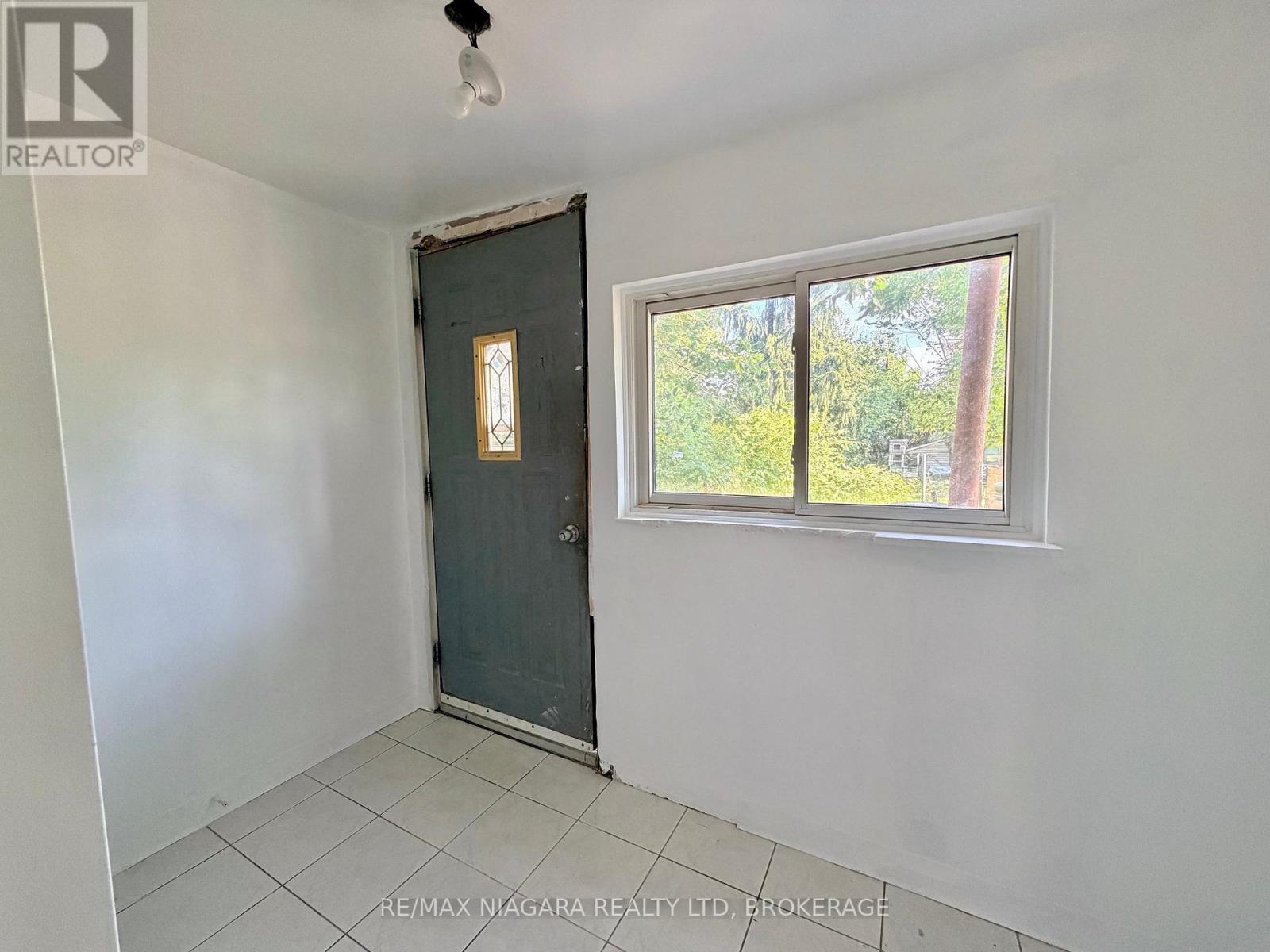 21 FIFTH STREET - 12