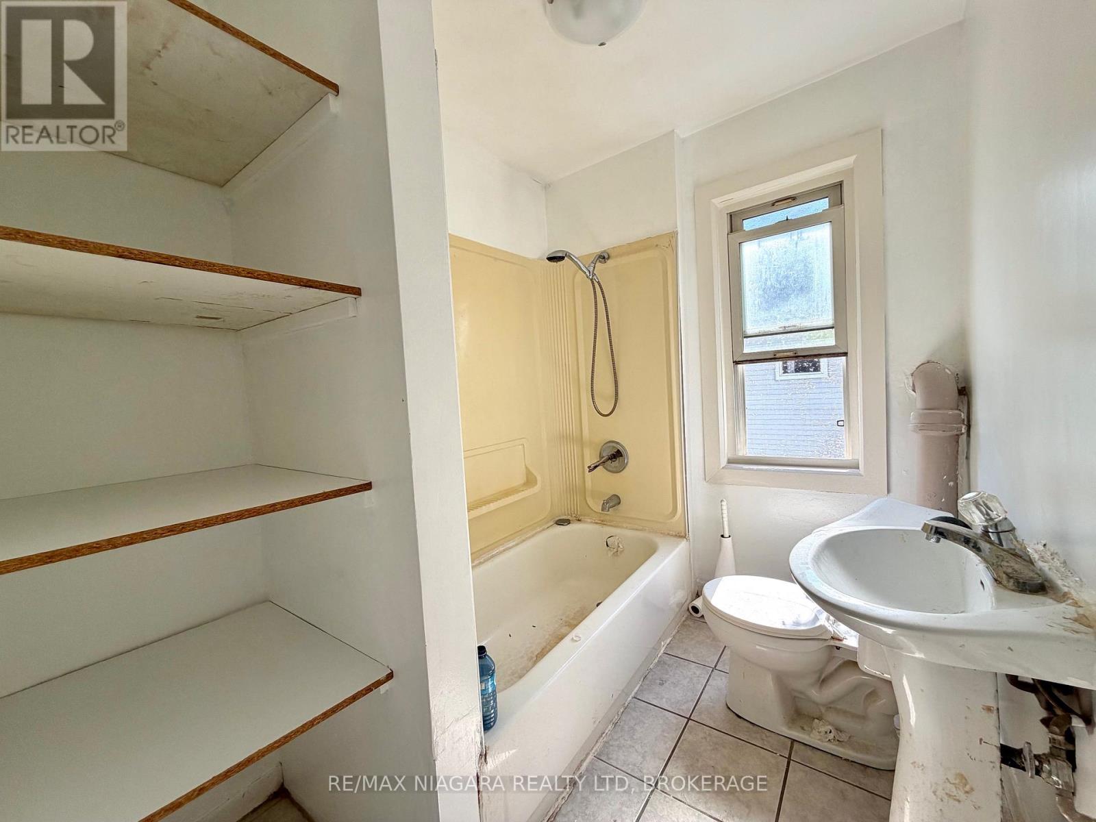 21 FIFTH STREET - 19