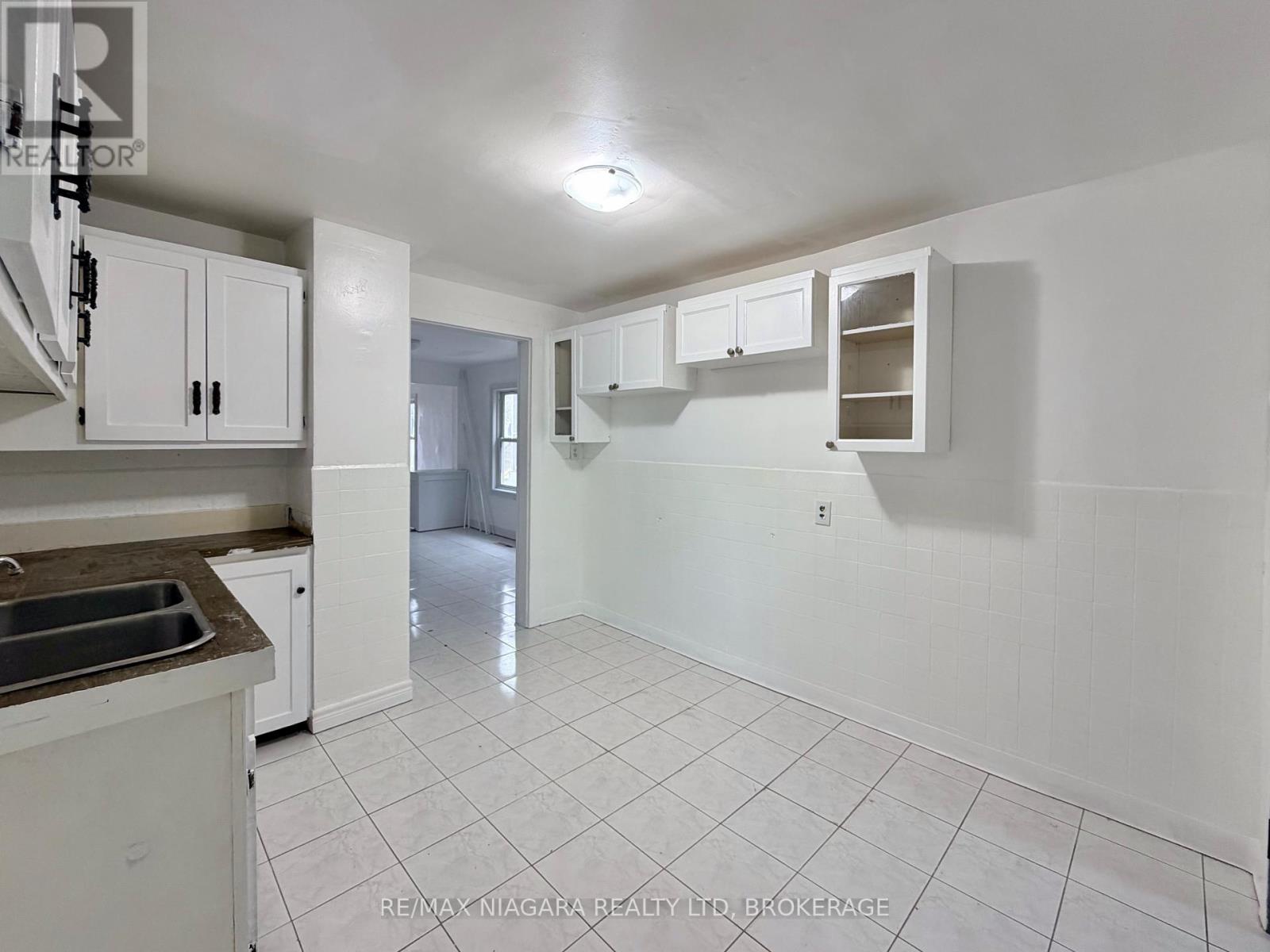 21 FIFTH STREET - 9