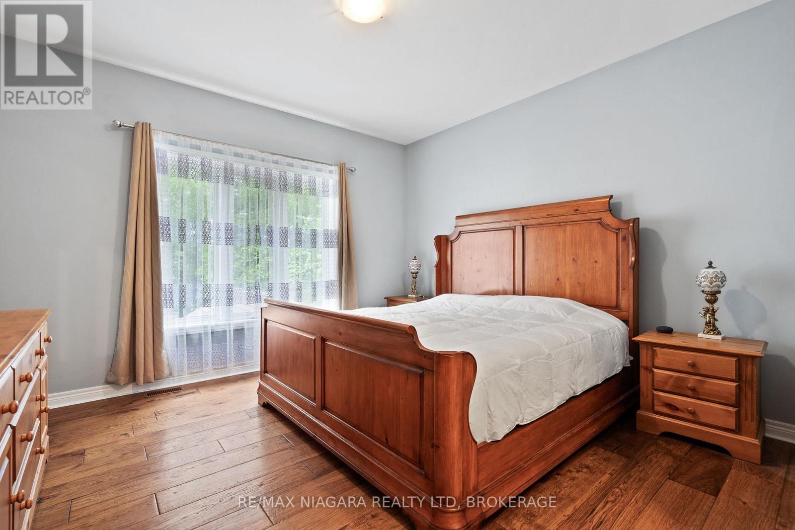 255 LAKESHORE ROAD - 13