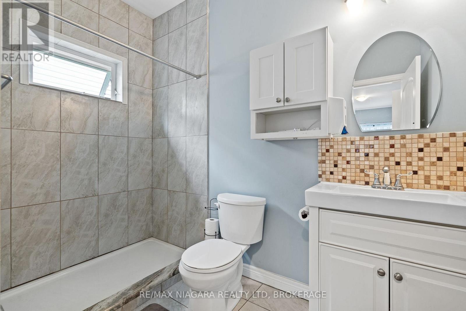 255 LAKESHORE ROAD - 15