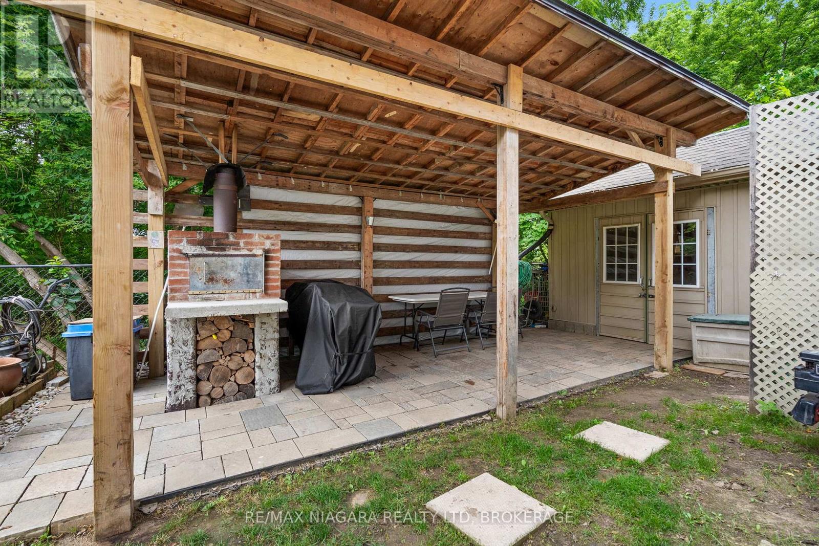 255 LAKESHORE ROAD - 28