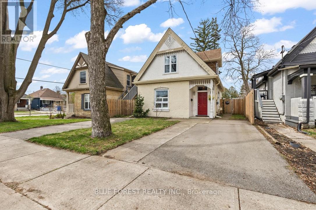 3 MARMORA STREET - 40