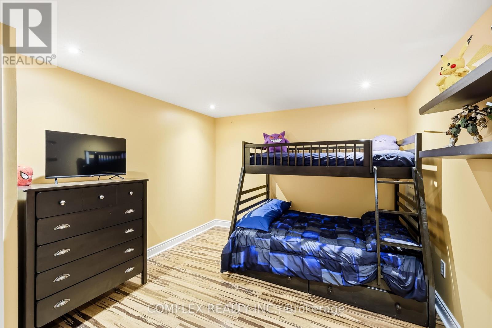 7 SWINDELLS STREET - 27