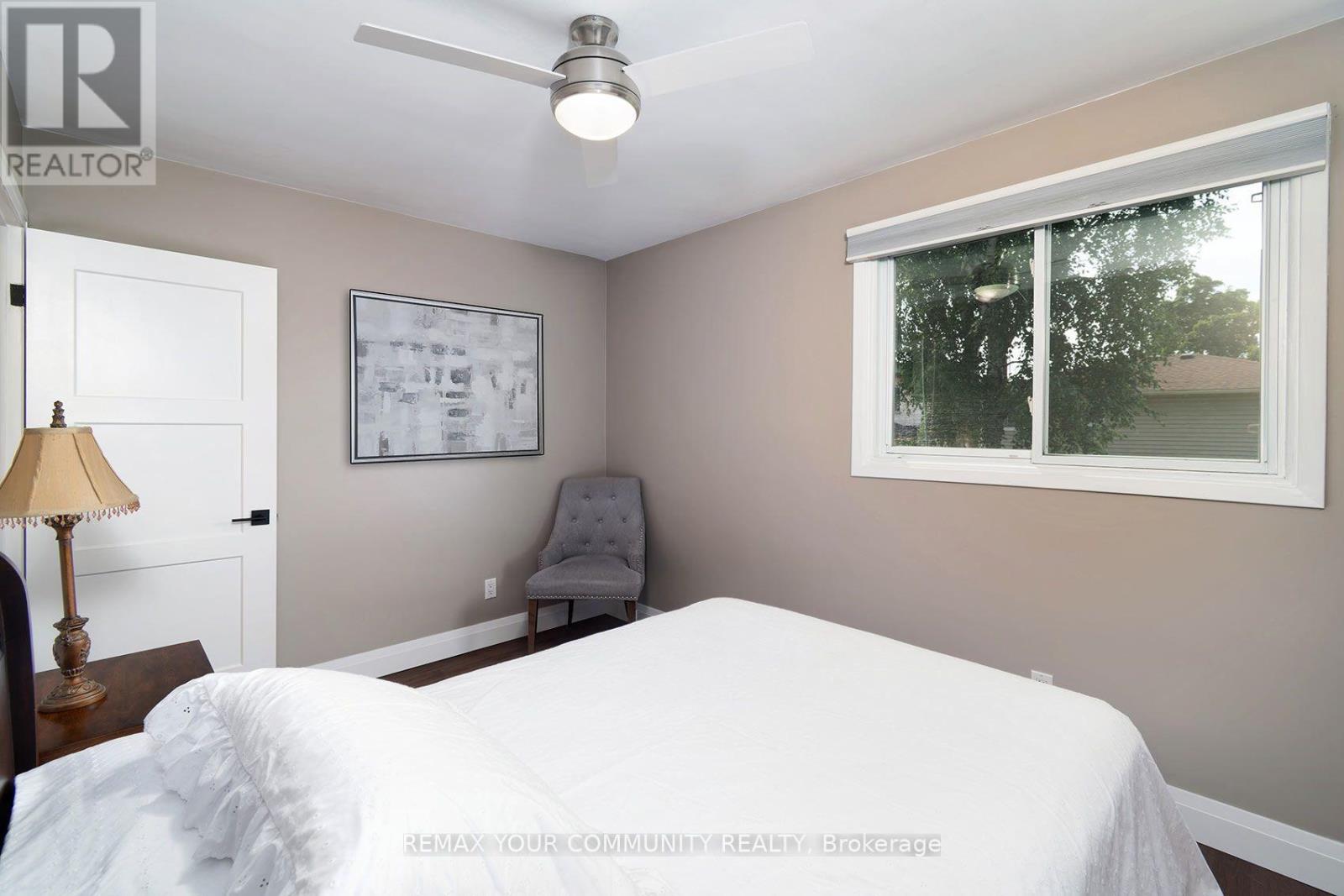 35 JOHN DEXTER PLACE - 17