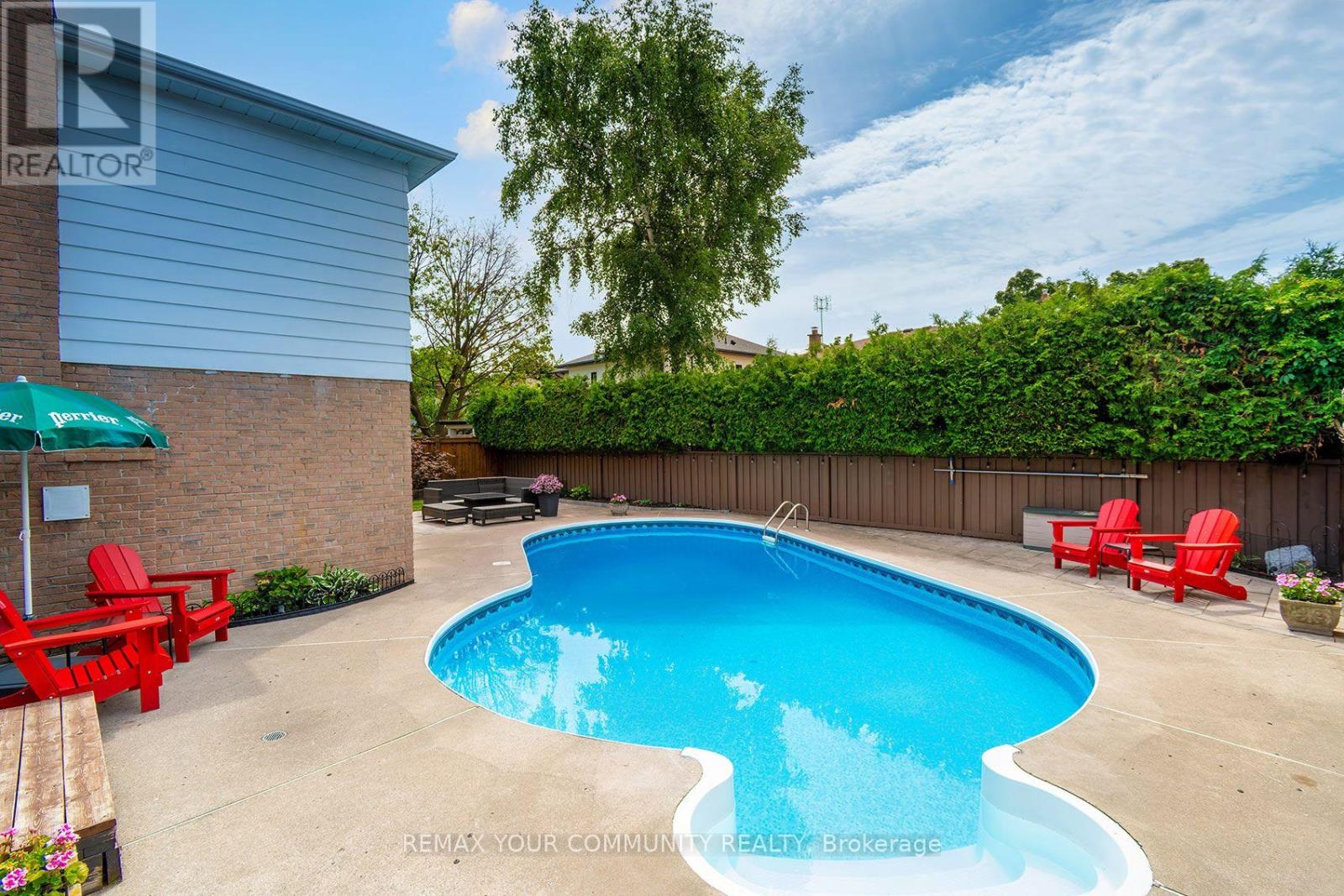 35 JOHN DEXTER PLACE - 28