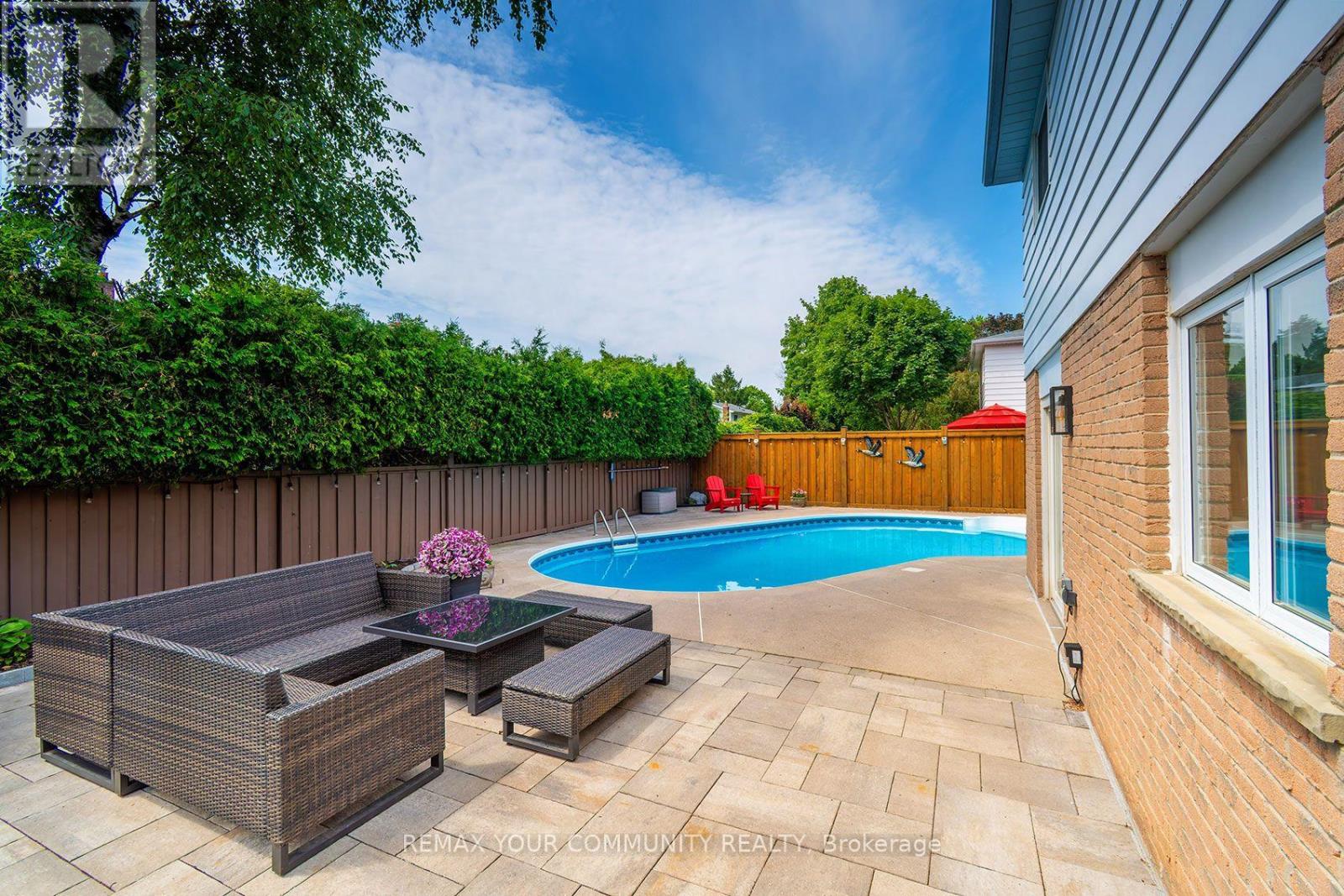 35 JOHN DEXTER PLACE - 30