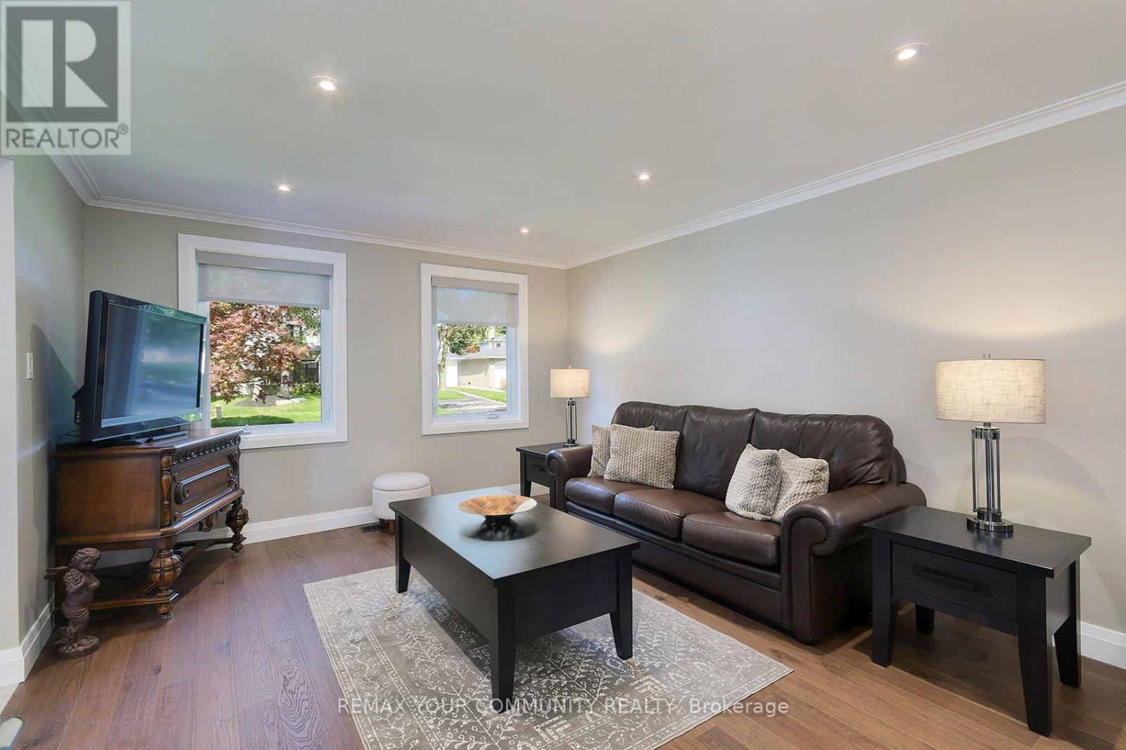 35 JOHN DEXTER PLACE - 5