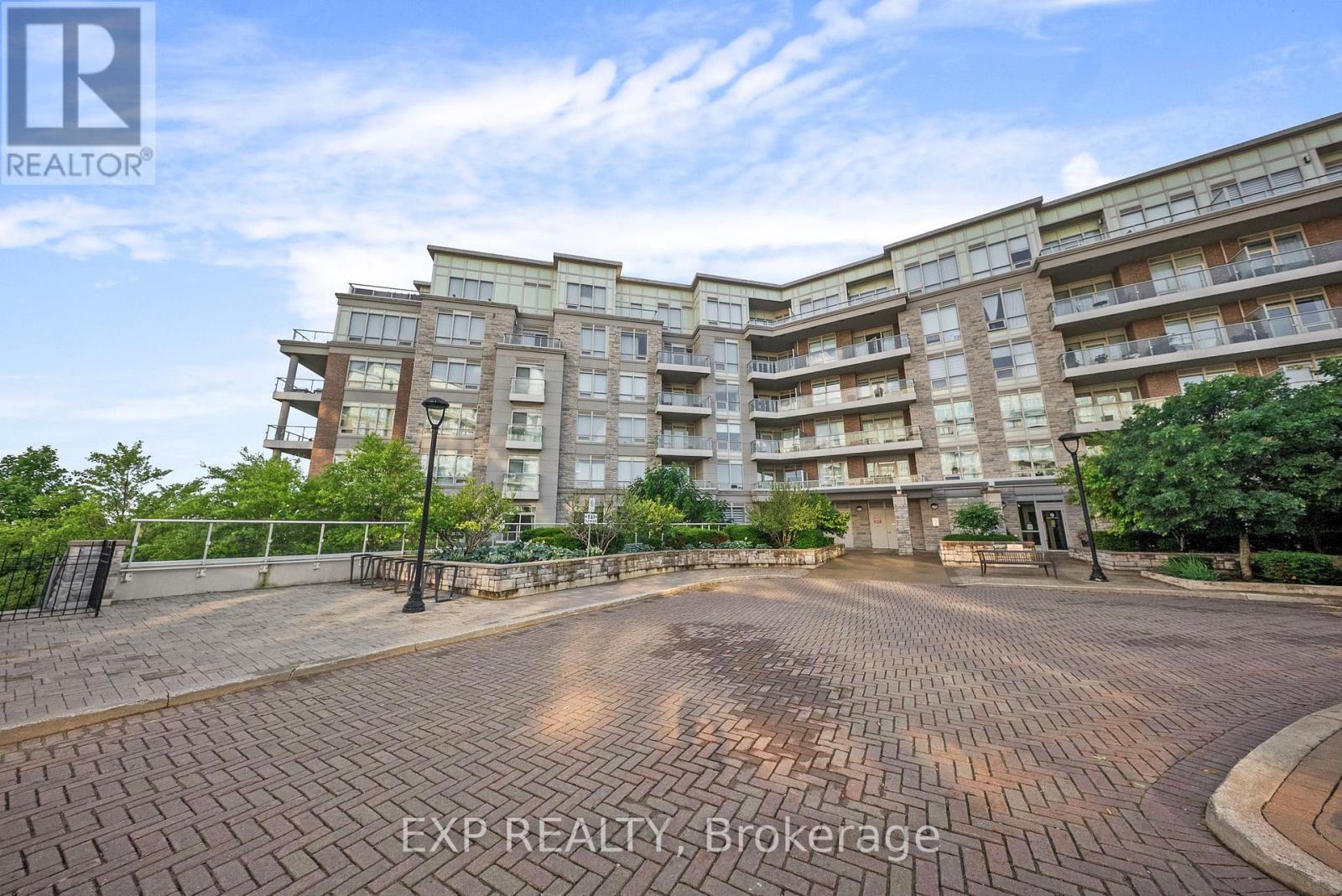 9 Stollery Pond Crescent 203