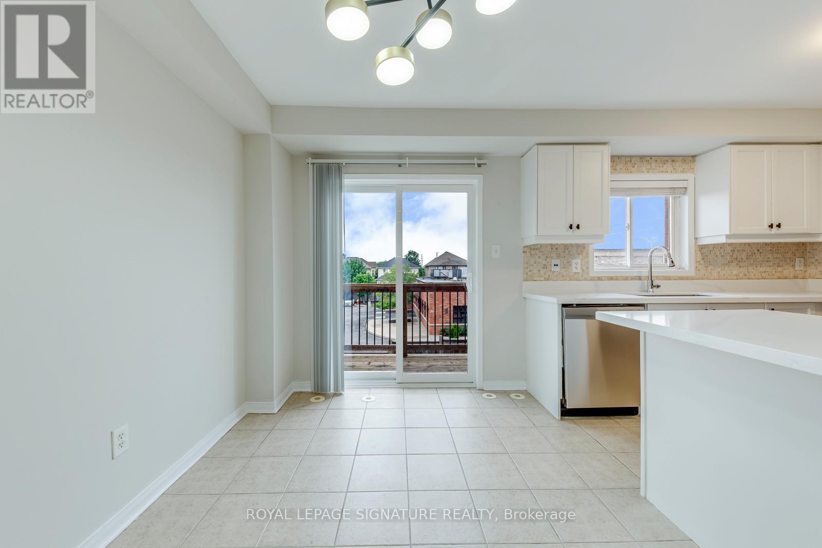 2418 ADAMVALE CRESCENT - 18