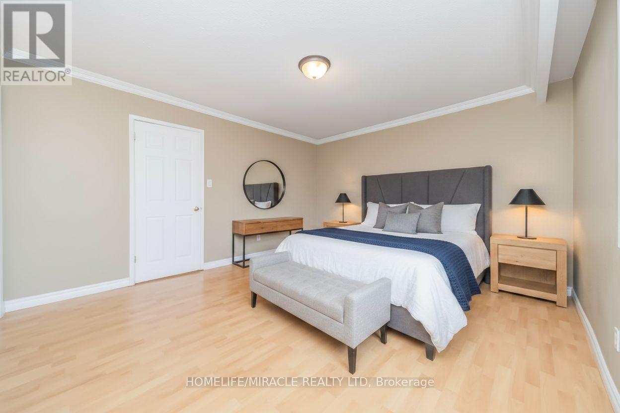 37 BLACKTHORN LANE - 20