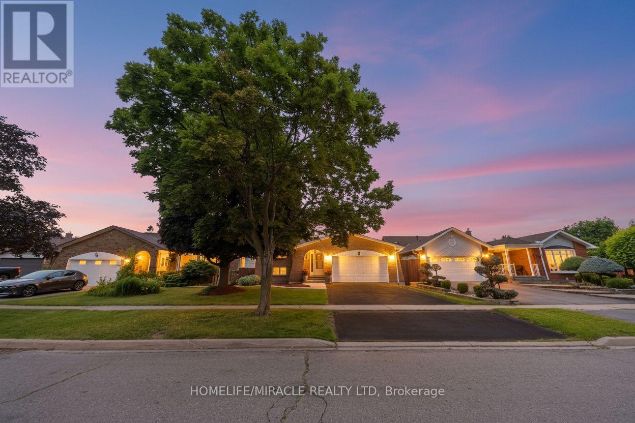 37 BLACKTHORN LANE - 3