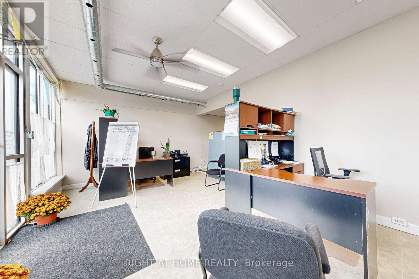28-30 KING STREET W - 12