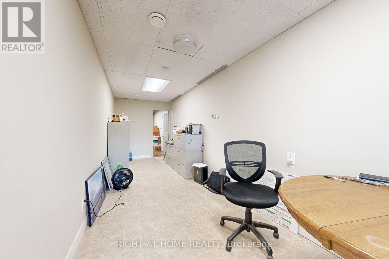 28-30 KING STREET W - 13