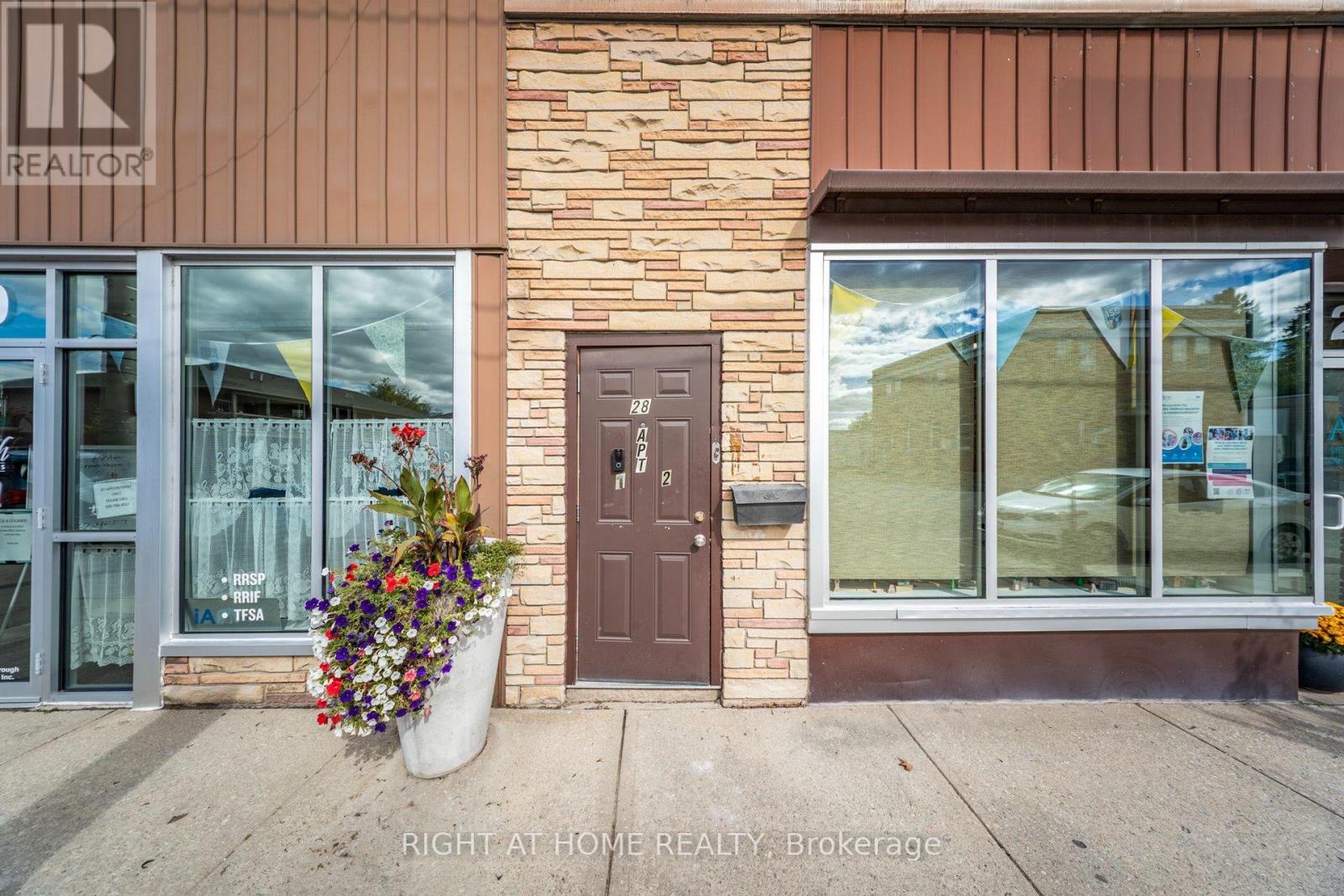 28-30 KING STREET W - 15