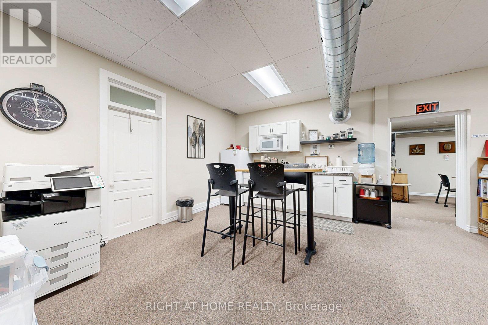 28-30 KING STREET W - 6