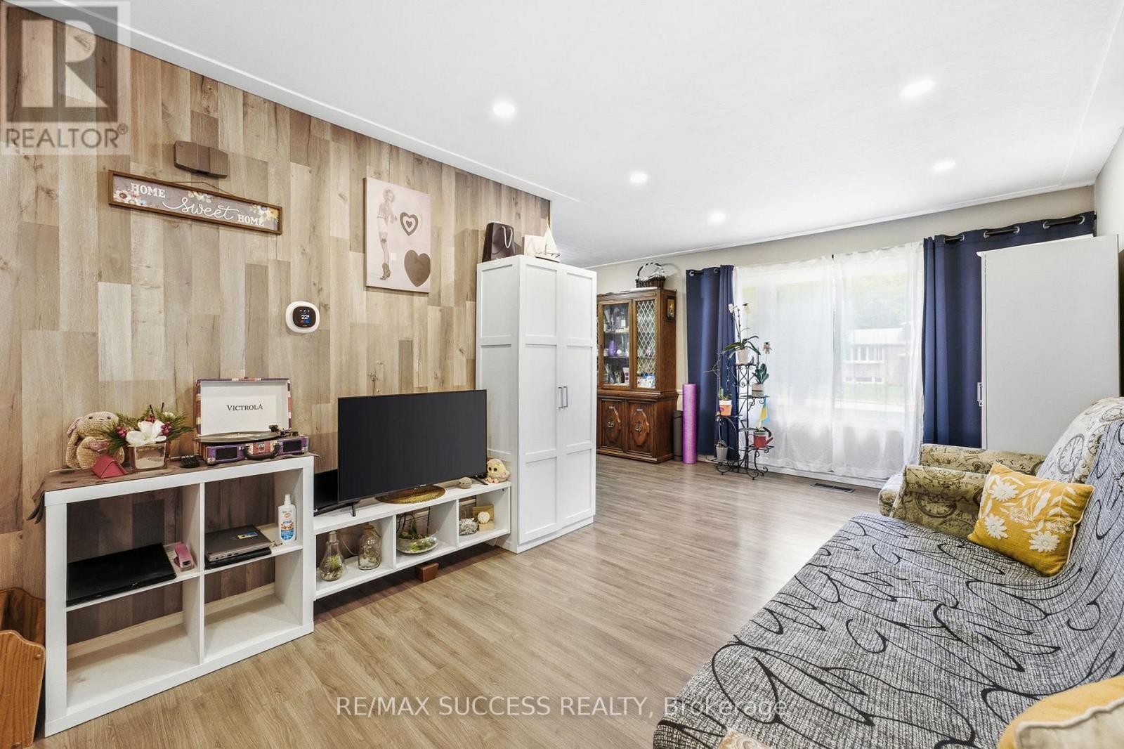 97 BLYTHWOOD ROAD - 10
