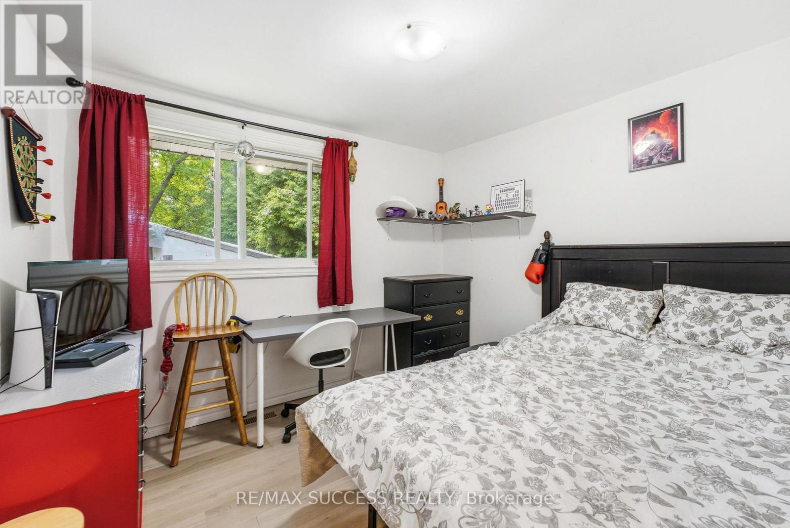 97 BLYTHWOOD ROAD - 19