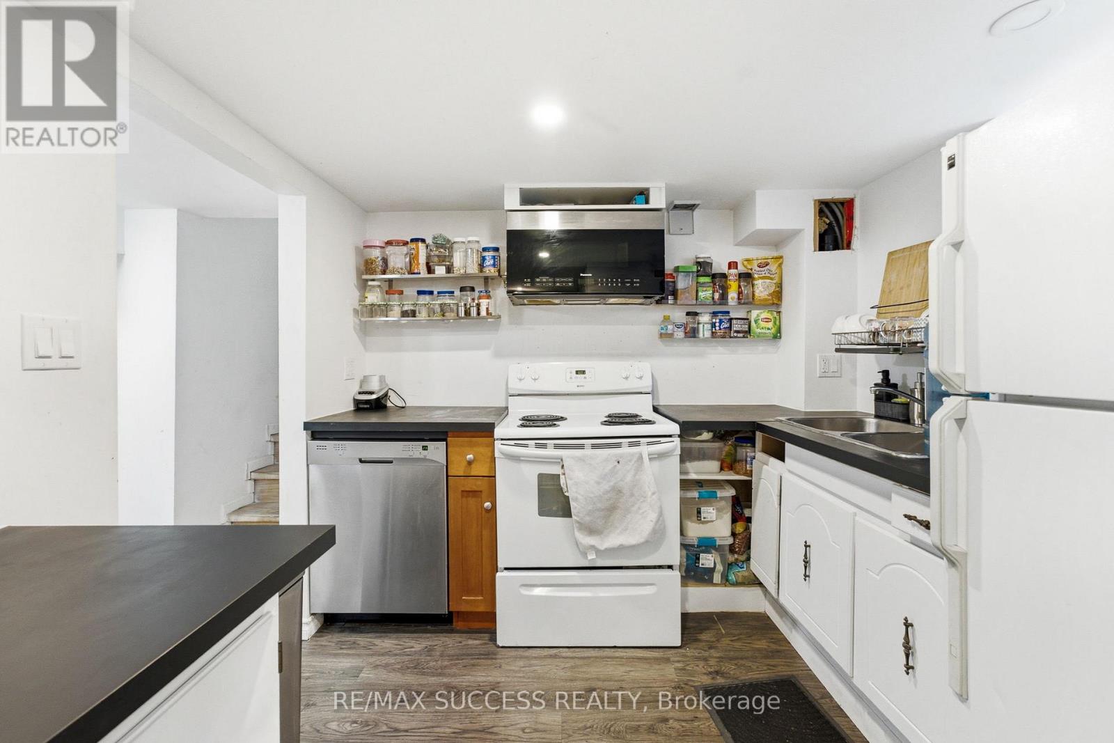 97 BLYTHWOOD ROAD - 37