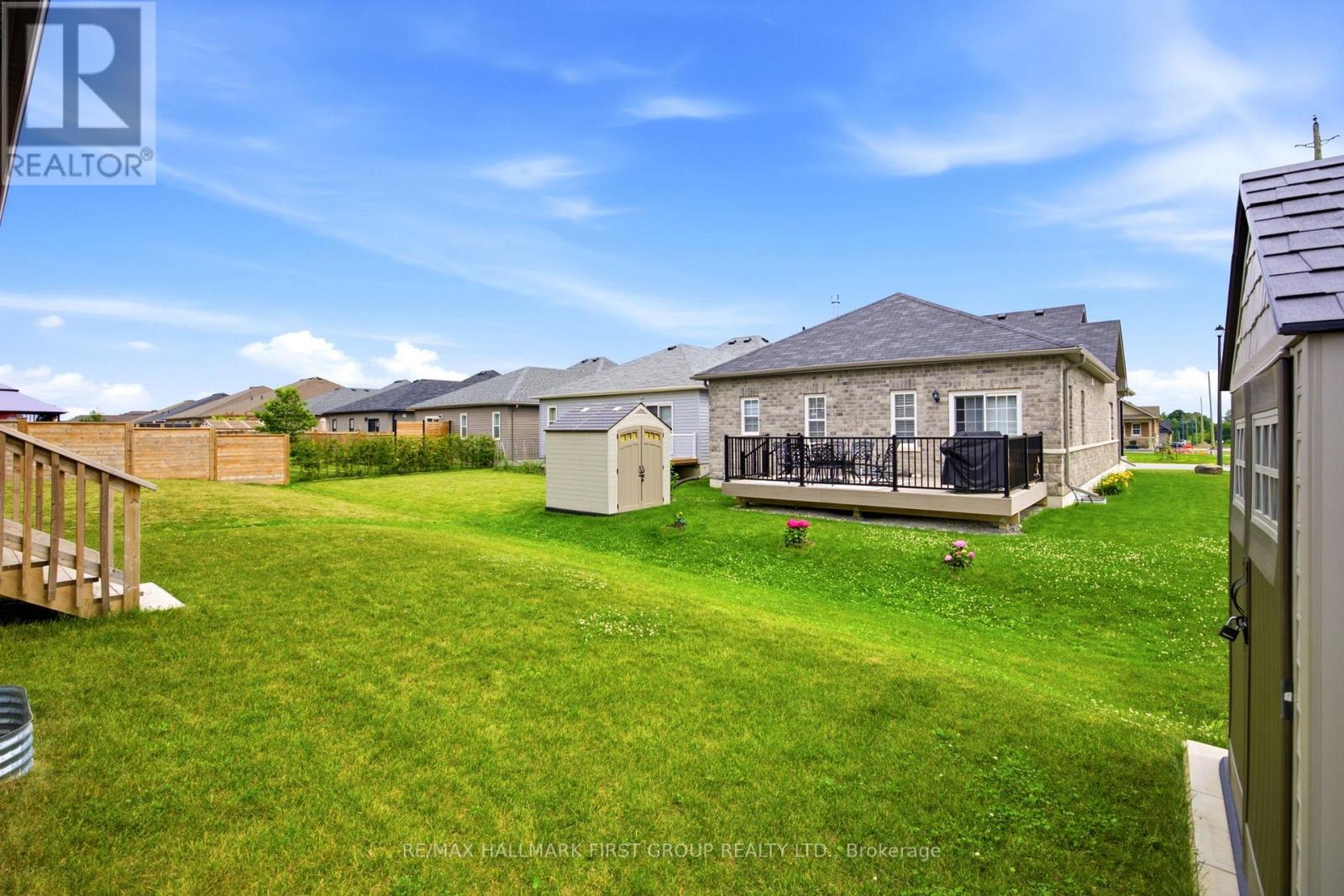 2 BRAEBURN STREET - 33