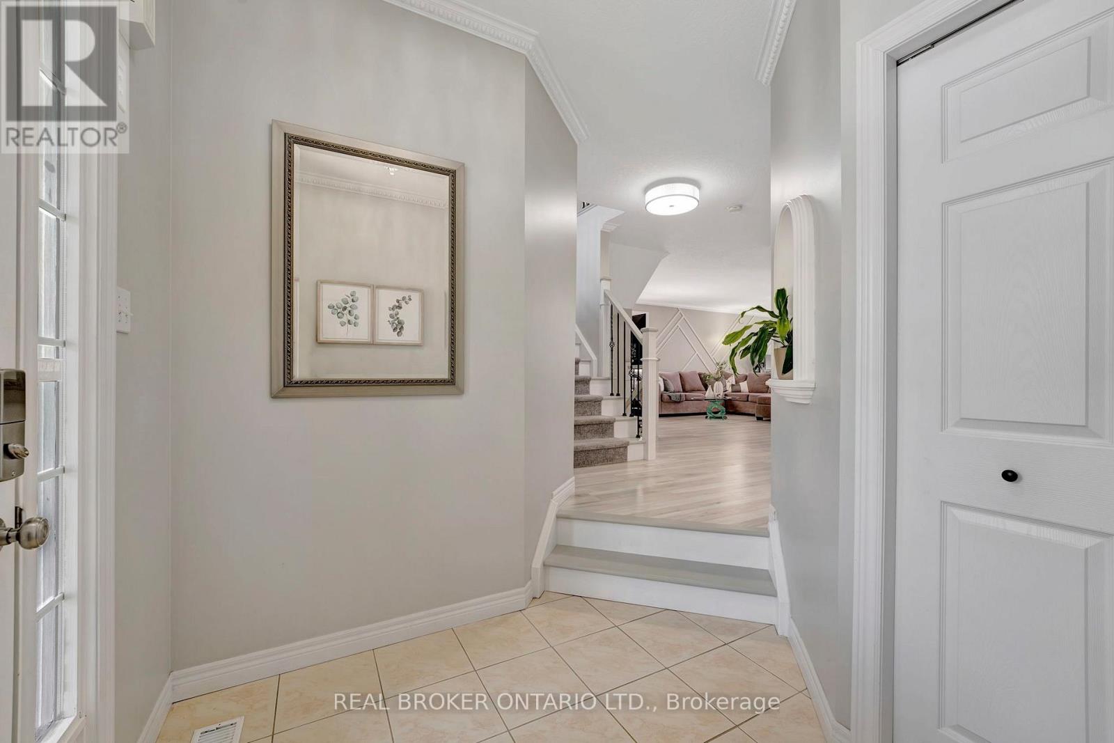 35 DUBRICK CRESCENT - 5