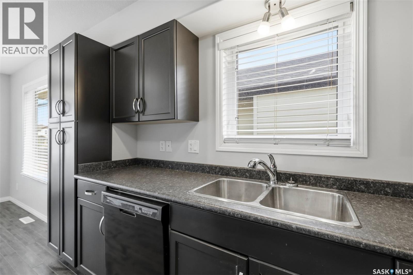 123 Henick CRESCENT - 13