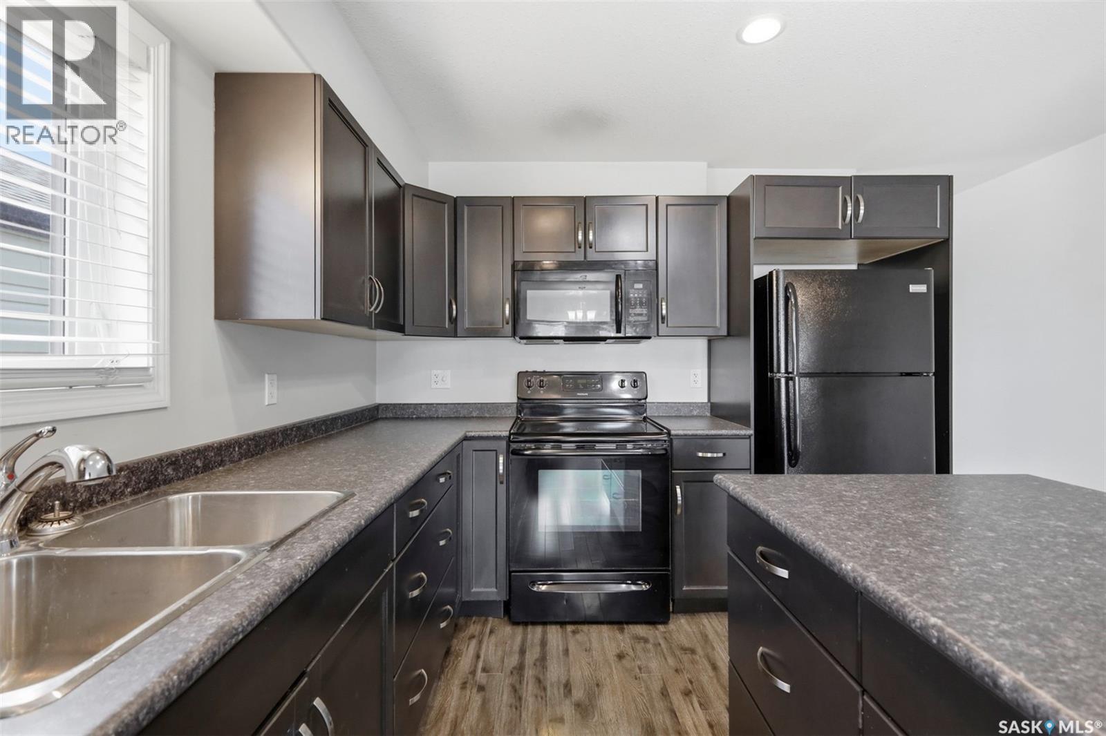 123 Henick CRESCENT - 14