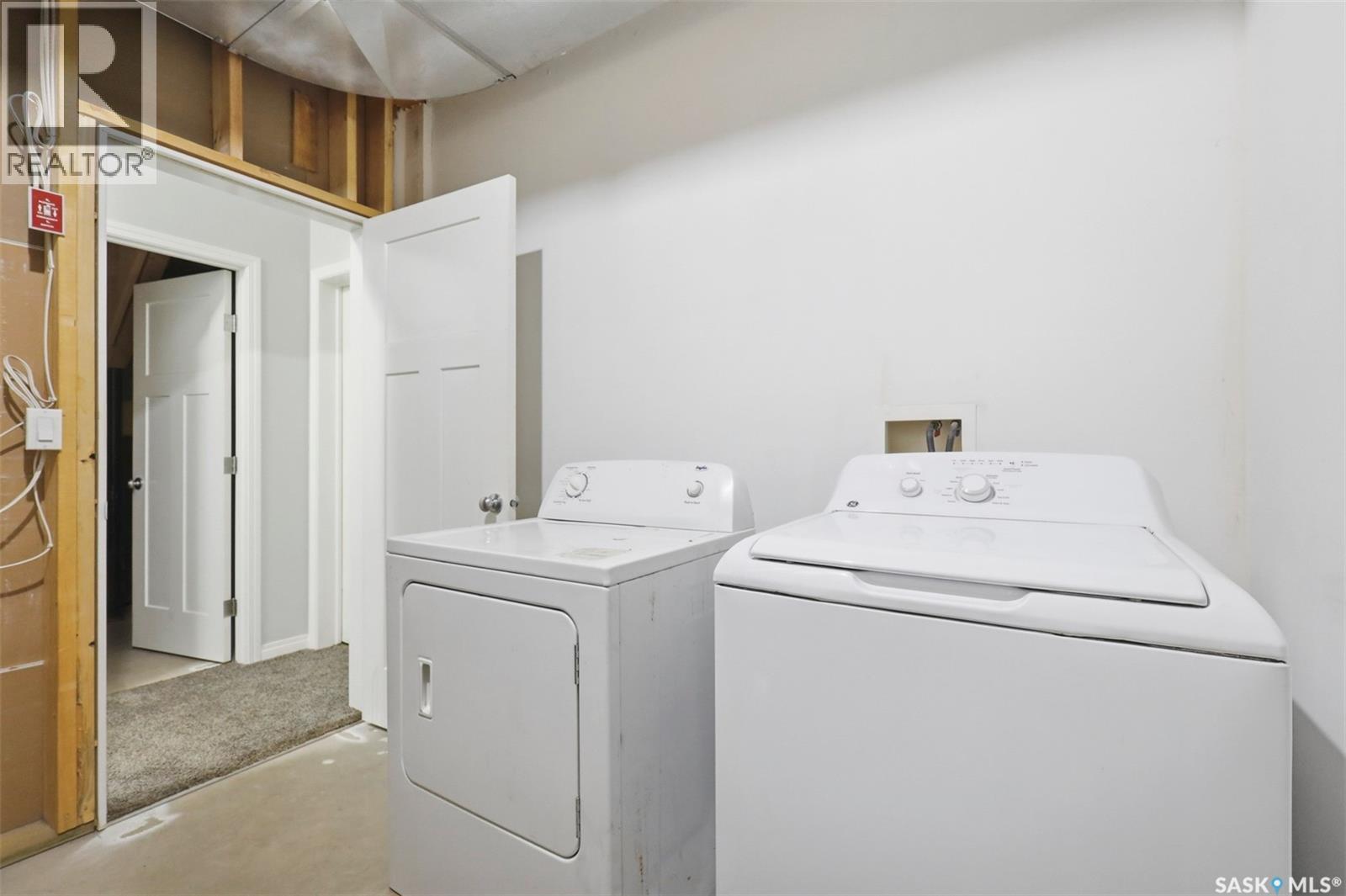 123 Henick CRESCENT - 24