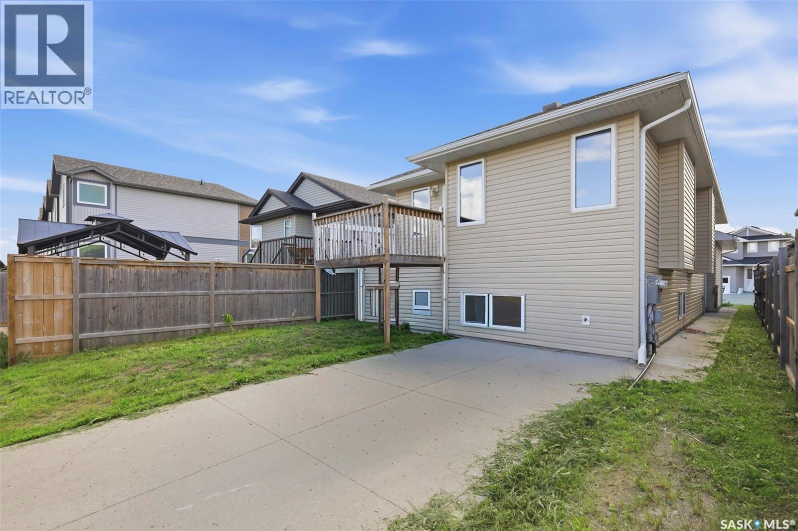 123 Henick CRESCENT - 32