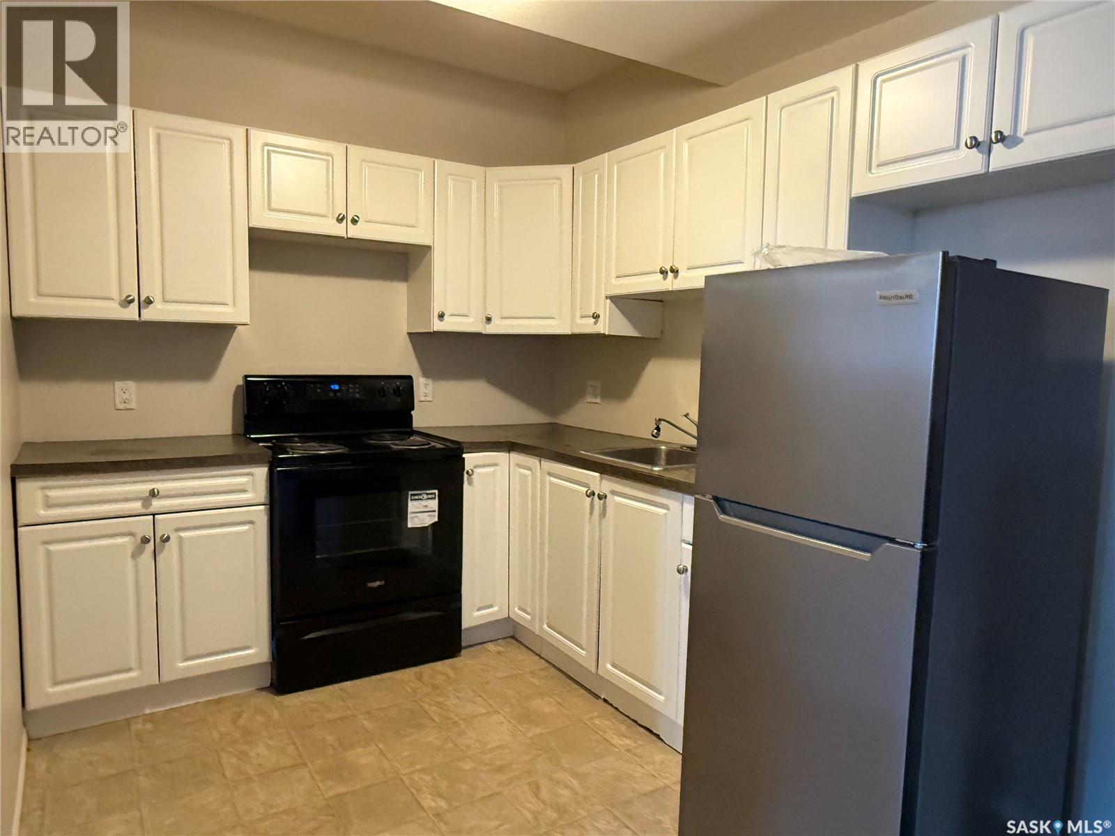 123 Henick CRESCENT - 48