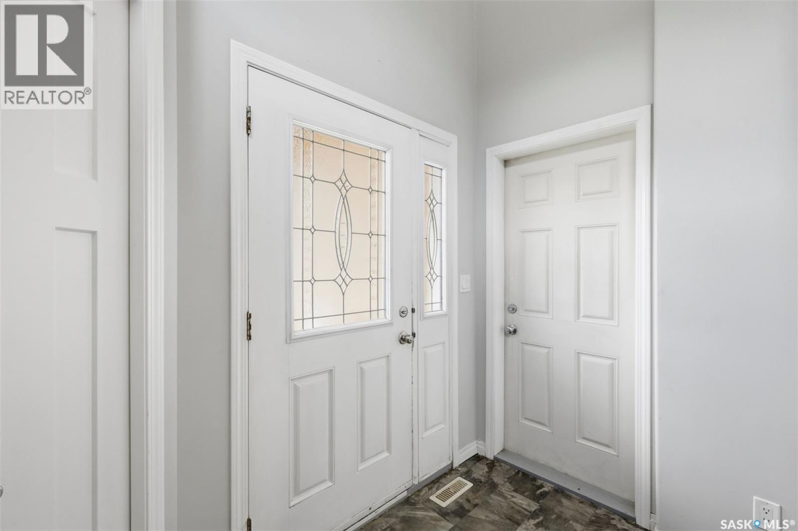 123 Henick CRESCENT - 5