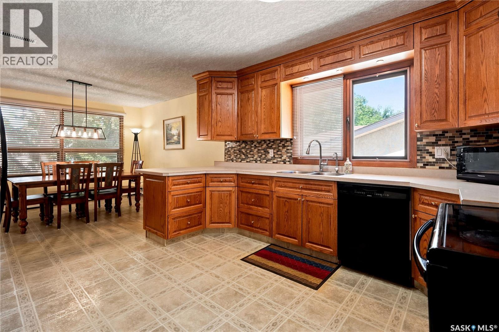91 Green Meadow ROAD - 3
