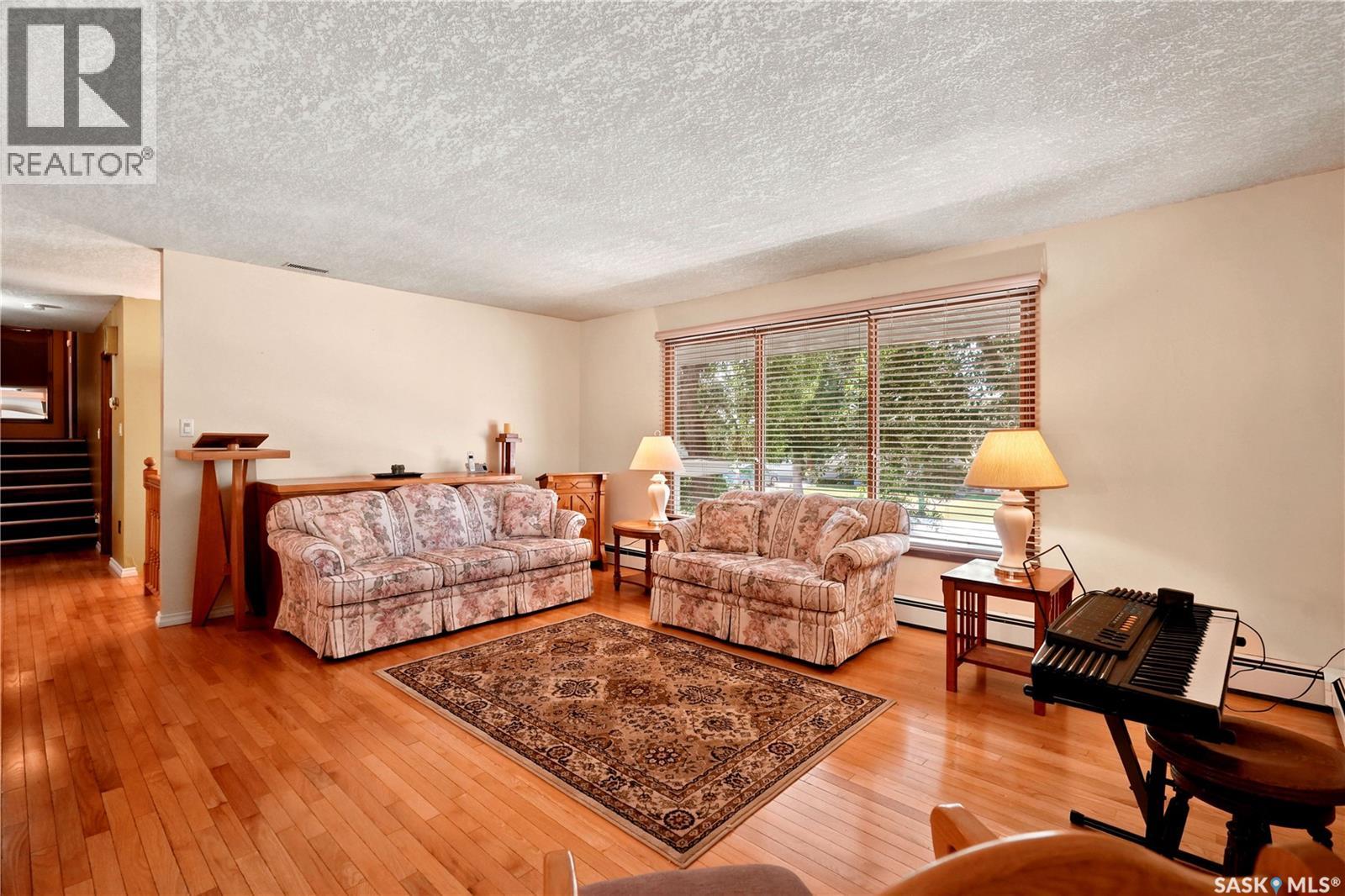 91 Green Meadow ROAD - 8