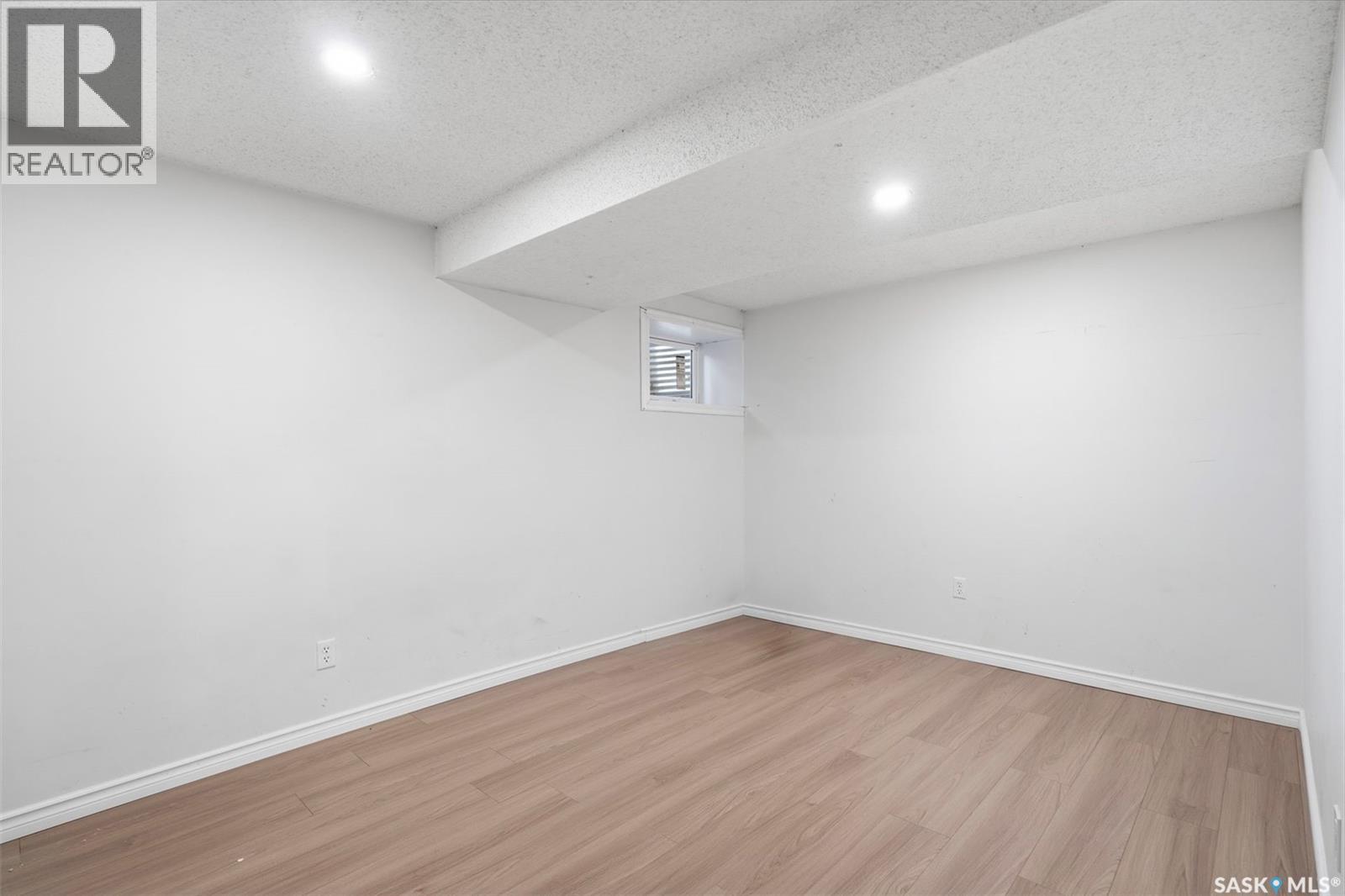 1608 Vickies AVENUE - 16