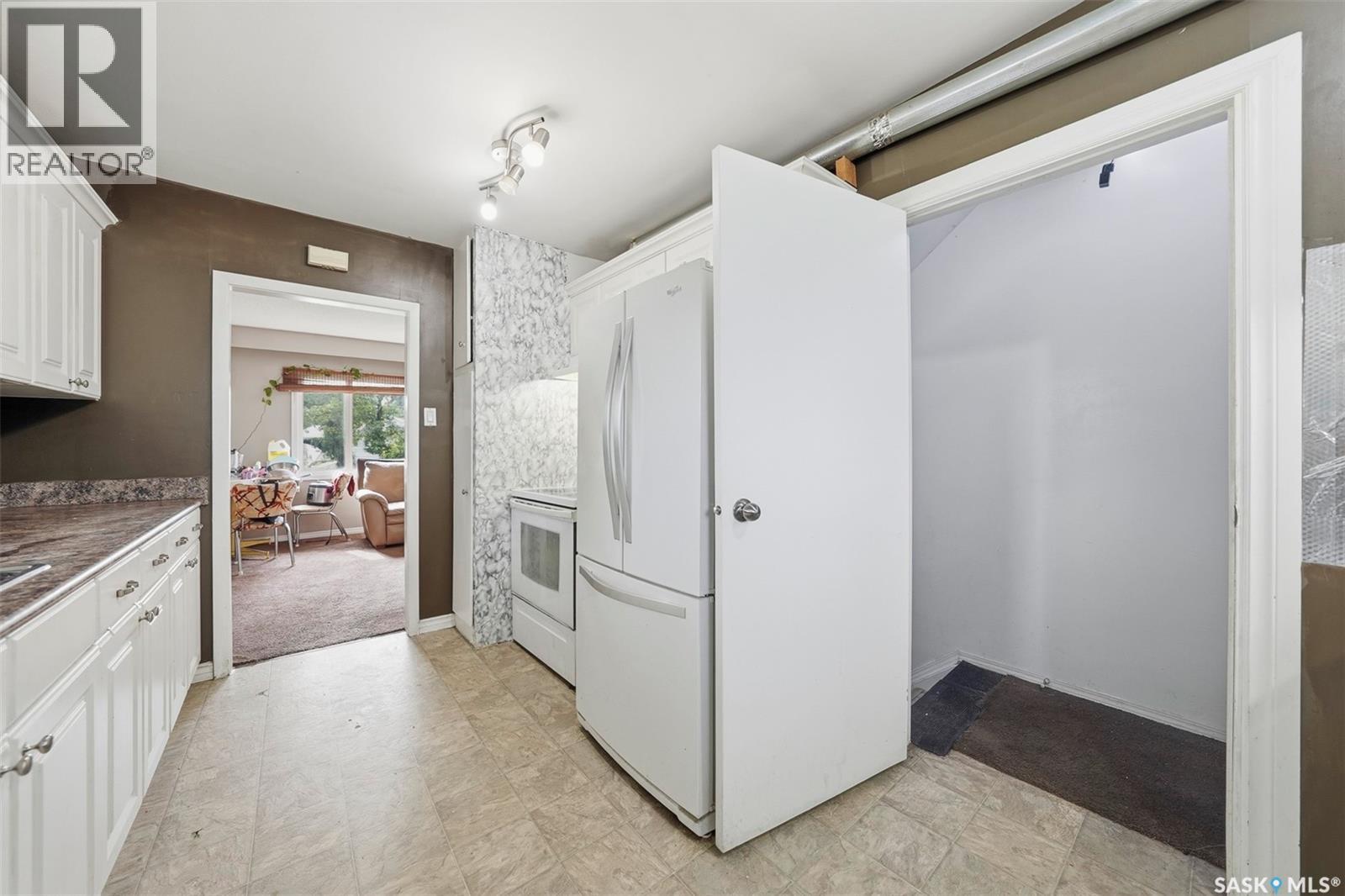 302 U AVENUE N - 12