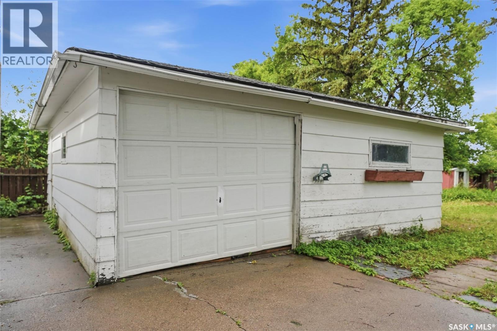 302 U AVENUE N - 35