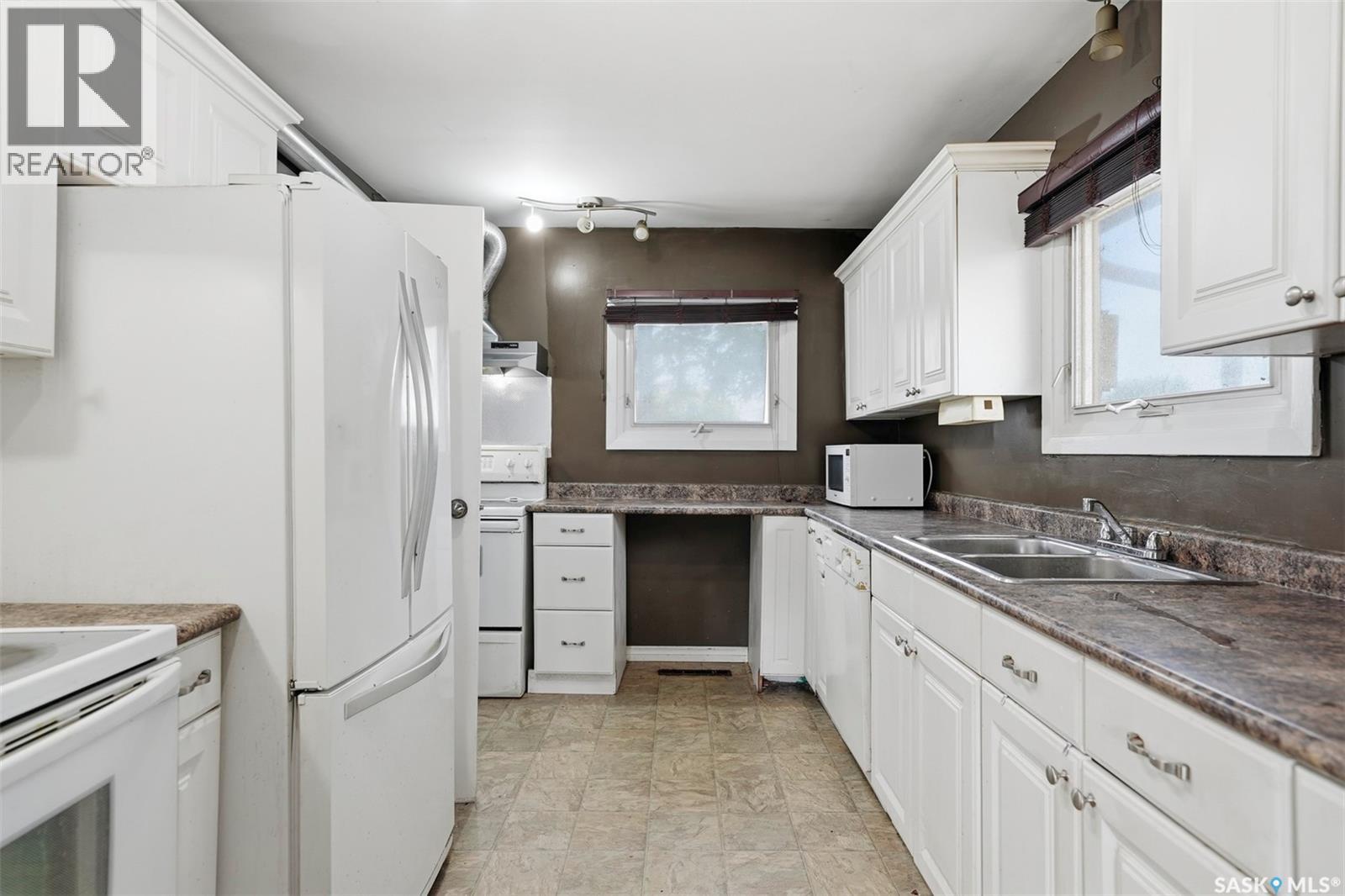 302 U AVENUE N - 9