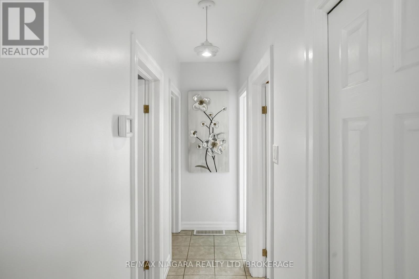 270 MCALPINE AVENUE S - 12