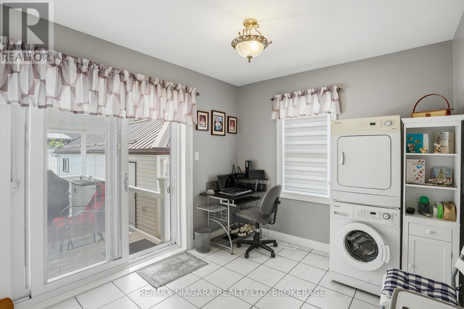 270 MCALPINE AVENUE S - 16