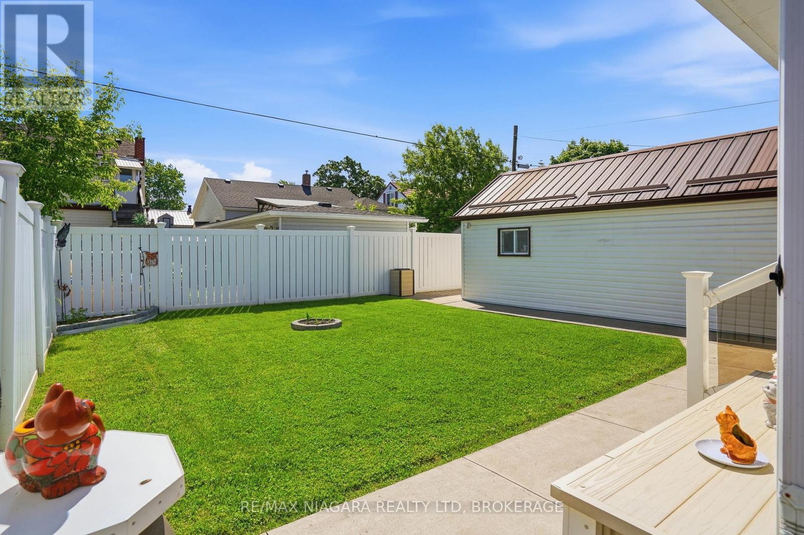 270 MCALPINE AVENUE S - 32