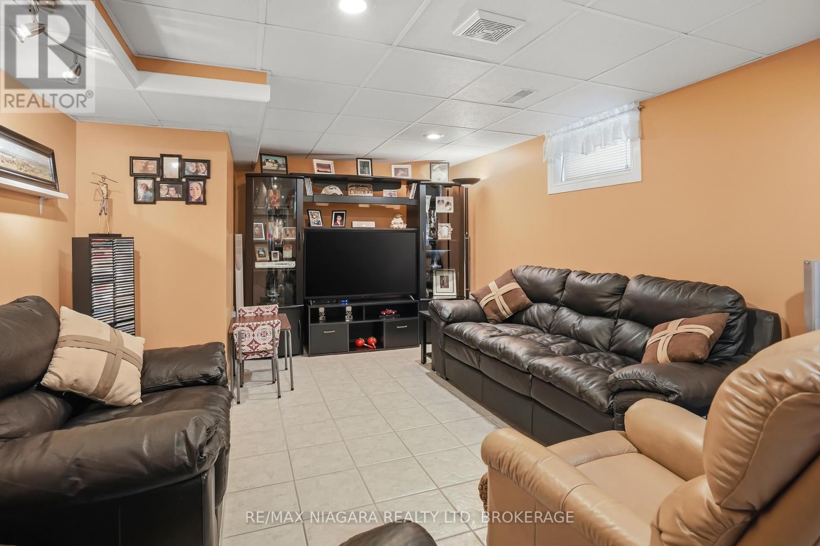 270 MCALPINE AVENUE S - 18