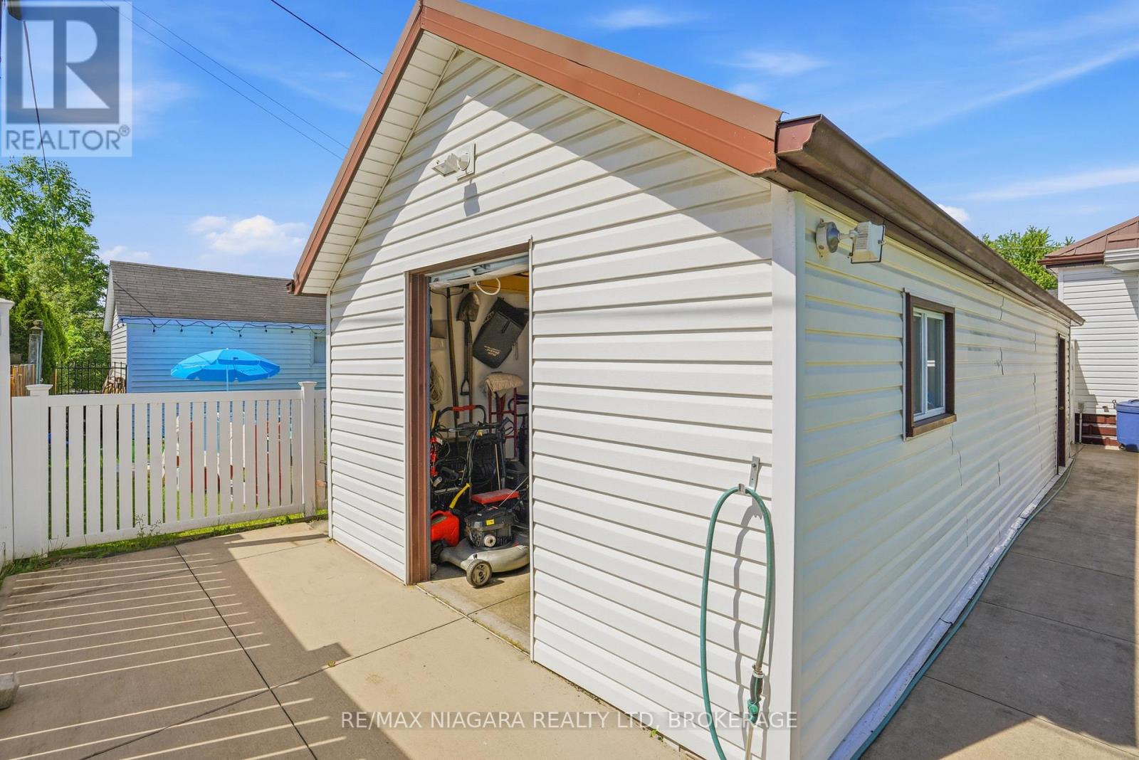 270 MCALPINE AVENUE S - 30
